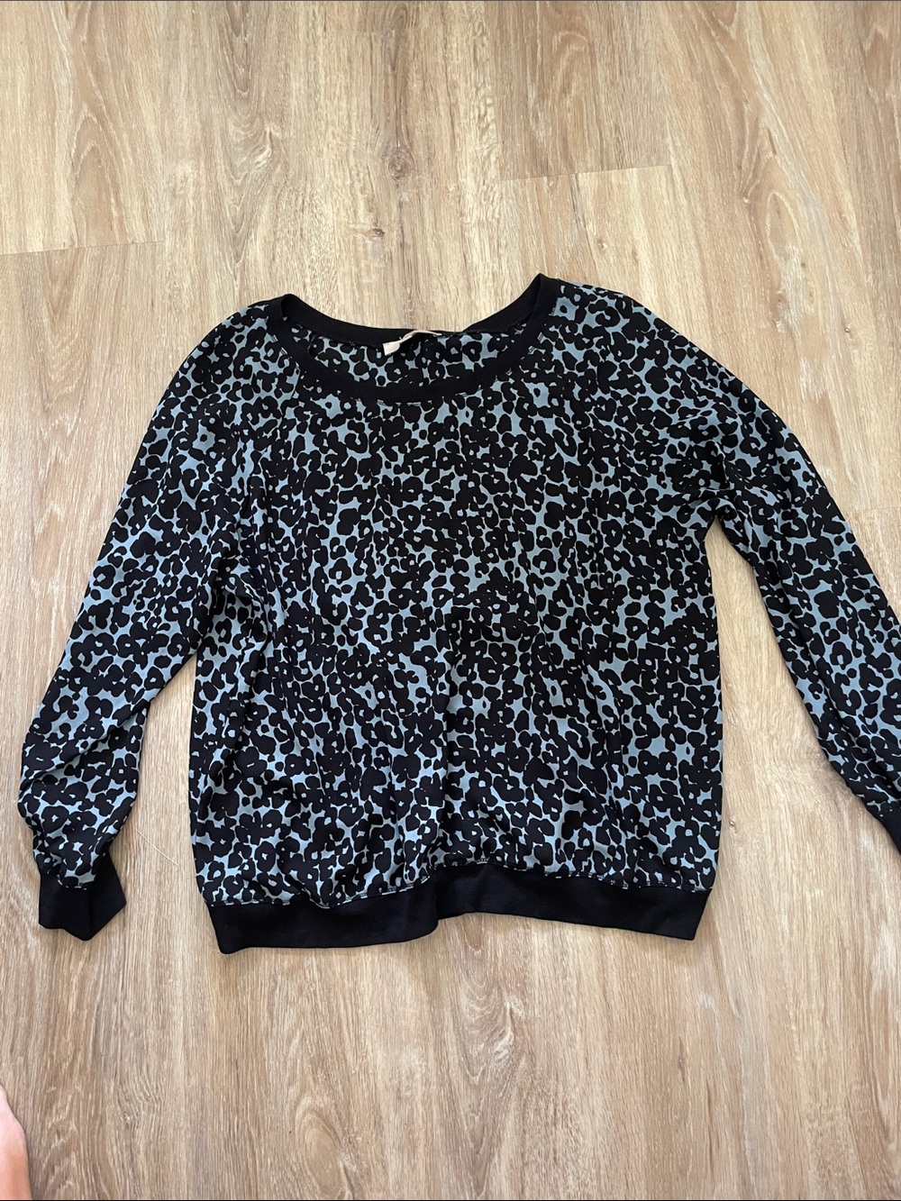 Women’s Black & blue Leopard Print loft